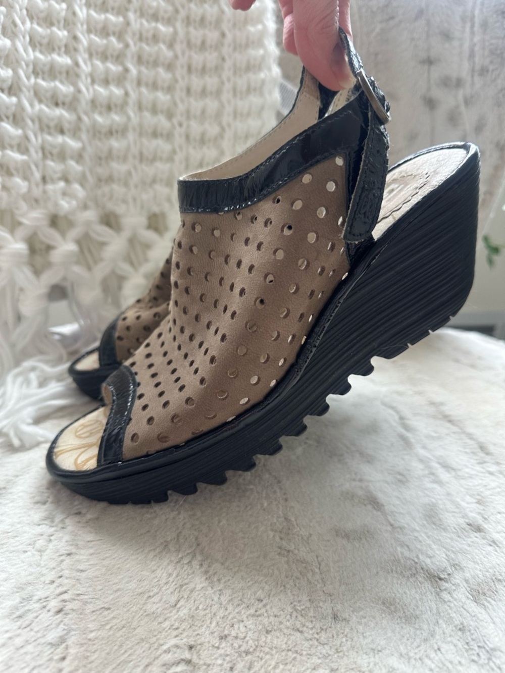 Fly London Taupe Perforated Wedge Sandal with Black Trim size 39 or 8.5 Classic - Picture 9 of 13